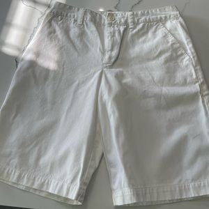 Polo Ralph Lauren White Shorts Boys
Size 16 Flat-Front Chino Shorts